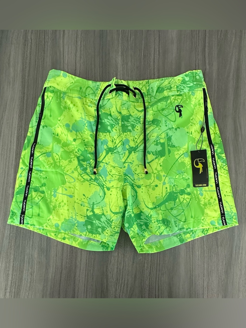 Tucann men’s Splatter Swim Shorts Green - Picture 2 of 9
